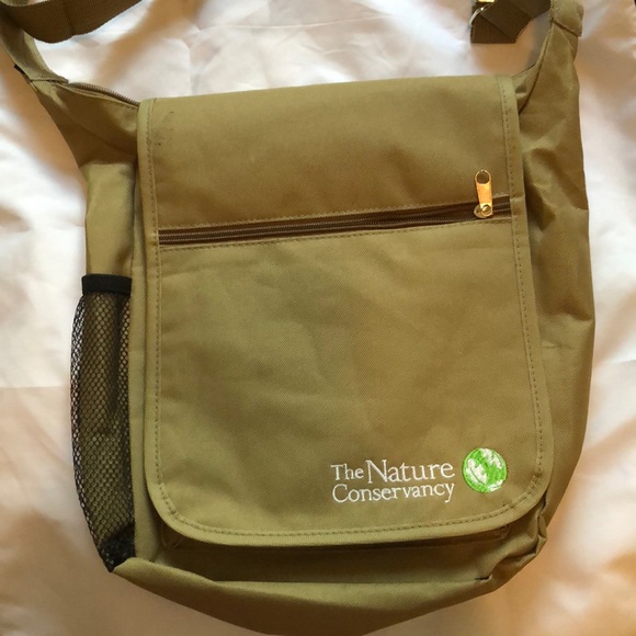 nature conservancy messenger bag
